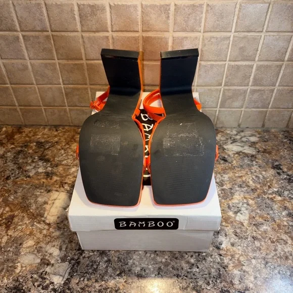 BAMBOO Women's Bright Orange Strappy Heels Size 8 - Picture 4 of 4